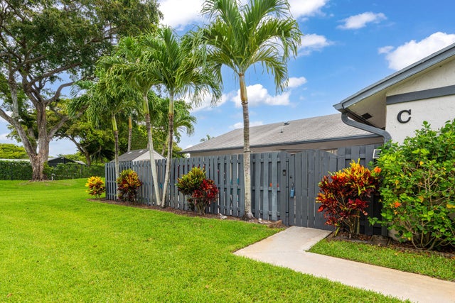 2 of 21 - 1176 Shibumy Cir #c, West Palm Beach, FL