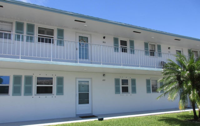 2 of 9 - 1117 Lake Terrace #102, Boynton Beach, FL