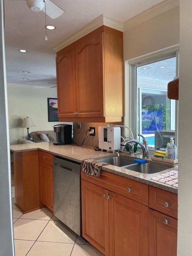 5 of 30 - 3313 Sherwood Boulevard, Delray Beach, FL