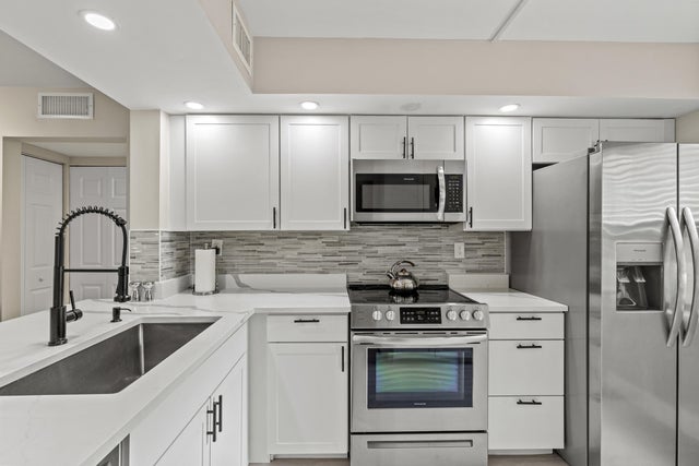 1 of 41 - 12829 Briarlake Dr #102, Palm Beach Gardens, FL