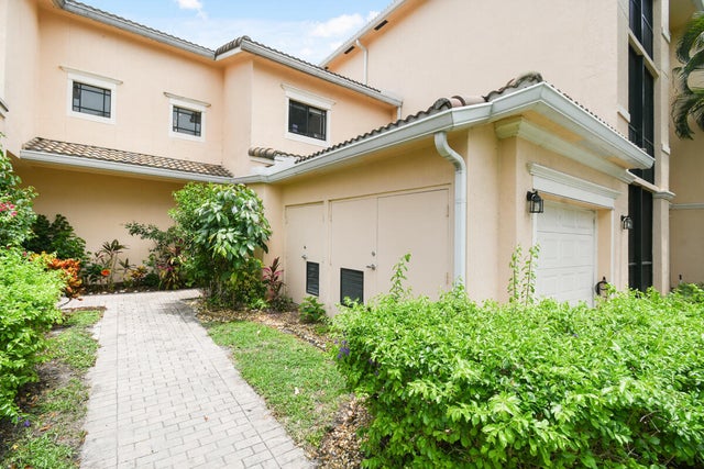 1 of 46 - 2916 Tuscany Court #104, Palm Beach Gardens, FL