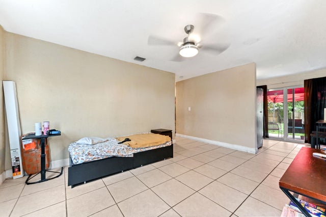 5 of 18 - 5810 Sw 38th Court, Davie, FL