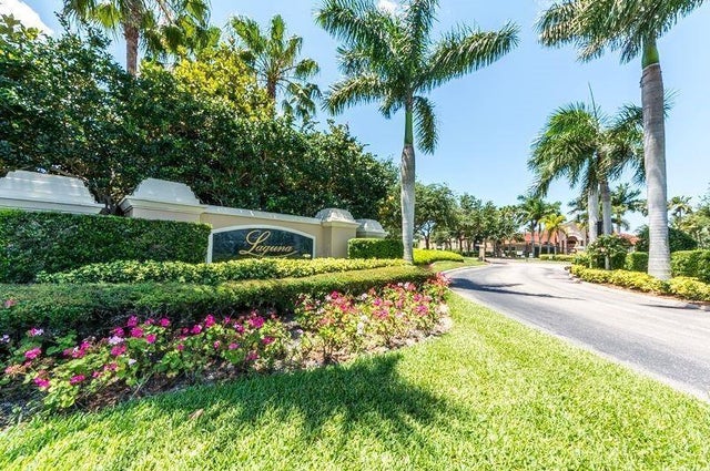1 of 36 - 1590 S 42nd Circle #106, Vero Beach, FL
