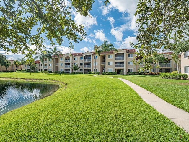 2 of 36 - 1590 S 42nd Circle #106, Vero Beach, FL