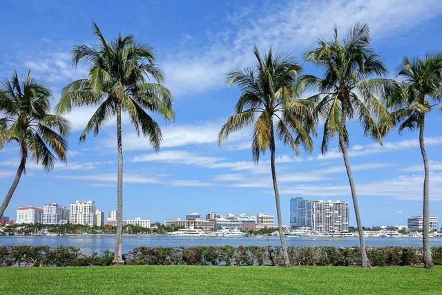 4 of 36 - 716 21st St, West Palm Beach, FL