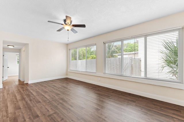 4 of 27 - 123 Silver Beach Rd, Riviera Beach, FL