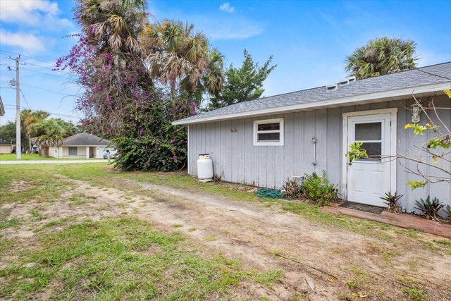 3 of 30 - 233 13th Street Sw, Vero Beach, FL