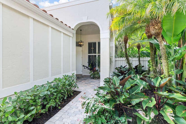 2 of 26 - 2707 Players Court, Wellington, FL