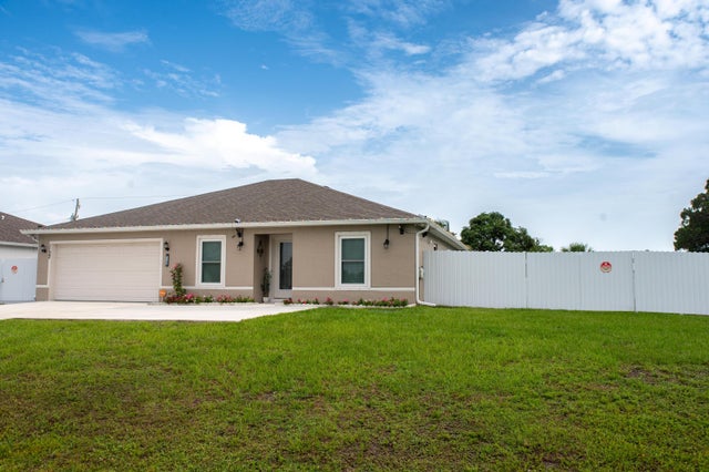 1 of 48 - 1122 Sw California Blvd Sw, Port Saint Lucie, FL