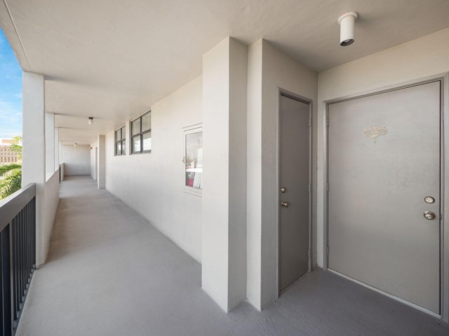 2 of 25 - 4800 Bayview Drive #606, Fort Lauderdale, FL