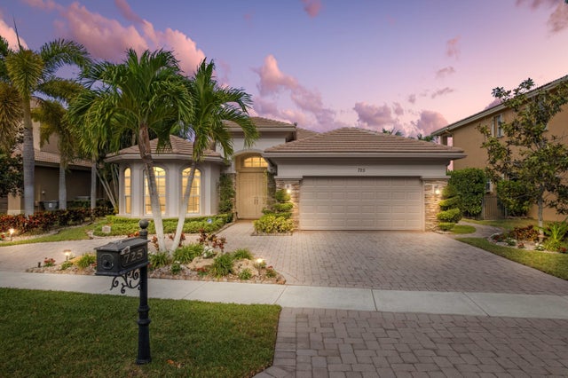 1 of 26 - 725 Edgebrook Lane, West Palm Beach, FL