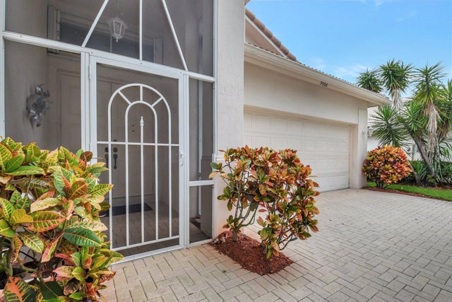 3 of 67 - 9066 Bay Harbour Cir, West Palm Beach, FL