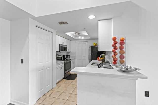 5 of 24 - 4183 N Haverhill 713 Road #713, West Palm Beach, FL