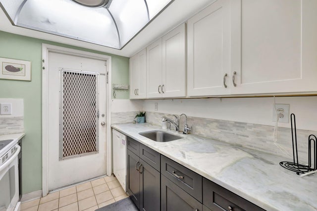 4 of 37 - 600 Pine Drive #104, Pompano Beach, FL