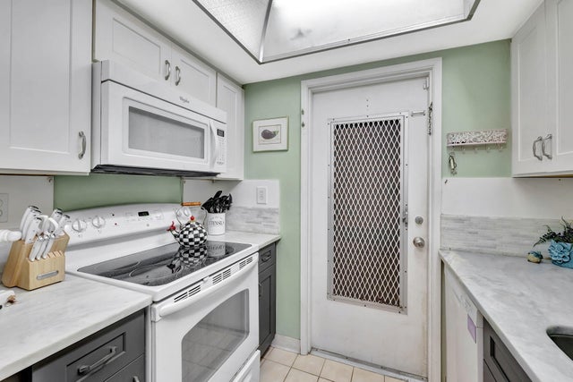 5 of 37 - 600 Pine Drive #104, Pompano Beach, FL