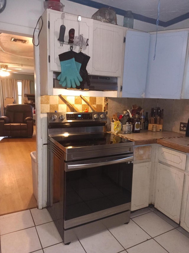 5 of 10 - 326 S J Street, Lake Worth Beach, FL