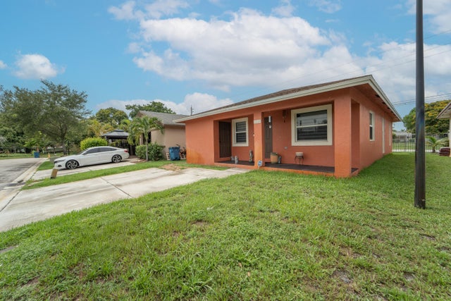 2 of 24 - 2235 Nw 25th Pl, Fort Lauderdale, FL