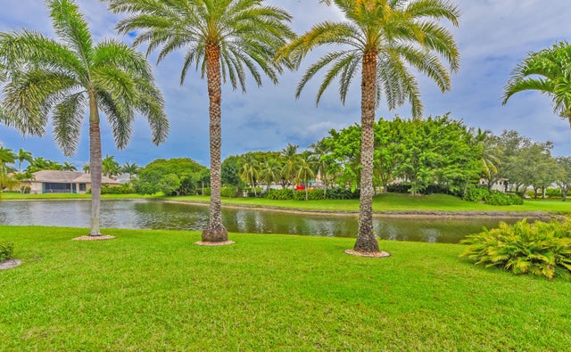 2 of 48 - 3583 Collonade Drive, Wellington, FL