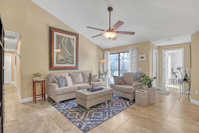 4 of 29 - 5822 Golden Eagle Cir, Palm Beach Gardens, FL