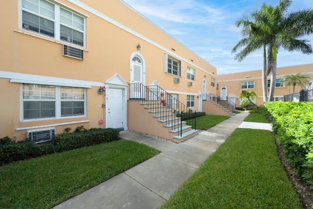 3 of 21 - 101 S Golfview Rd #15, Lake Worth Beach, FL