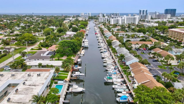 4 of 43 - 2517 Ne 15th St, Pompano Beach, FL