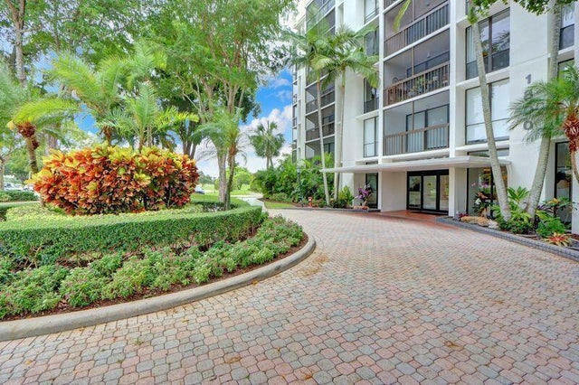 2 of 40 - 1841 Bridgewood Dr, Boca Raton, FL