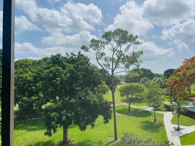 4 of 40 - 1841 Bridgewood Dr, Boca Raton, FL