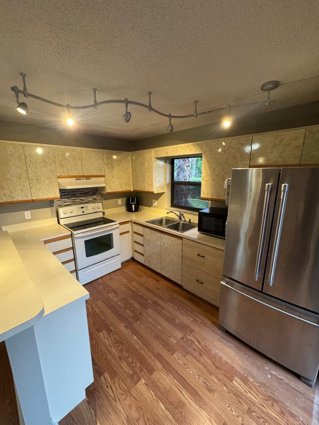 4 of 29 - 1458 N Lawnwood Cir #23a, Fort Pierce, FL