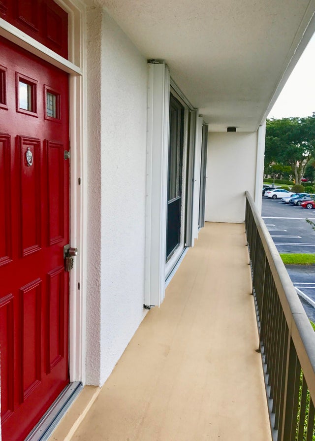 4 of 22 - 2520 Presidential Way Way #205, West Palm Beach, FL