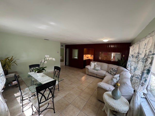 3 of 31 - 609 4th Place Sw, Vero Beach, FL