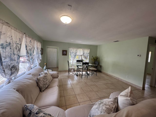 4 of 31 - 609 4th Place Sw, Vero Beach, FL