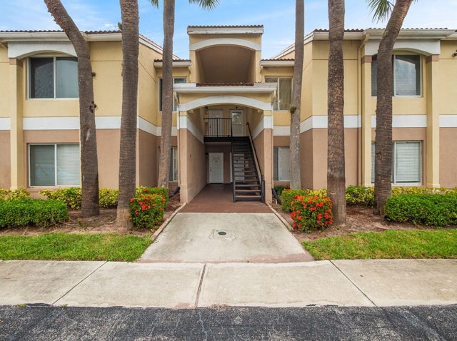 1 of 19 - 815 W Boynton Beach Boulevard #15-203, Boynton Beach, FL