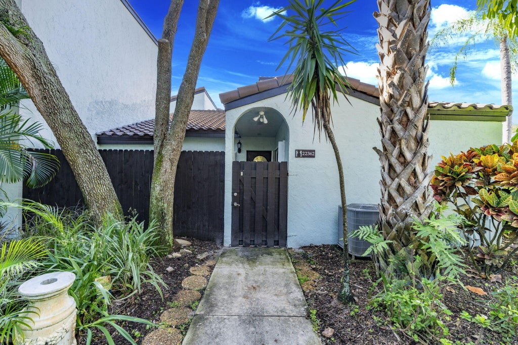 22362 Pineapple Walk Dr, Boca Raton
