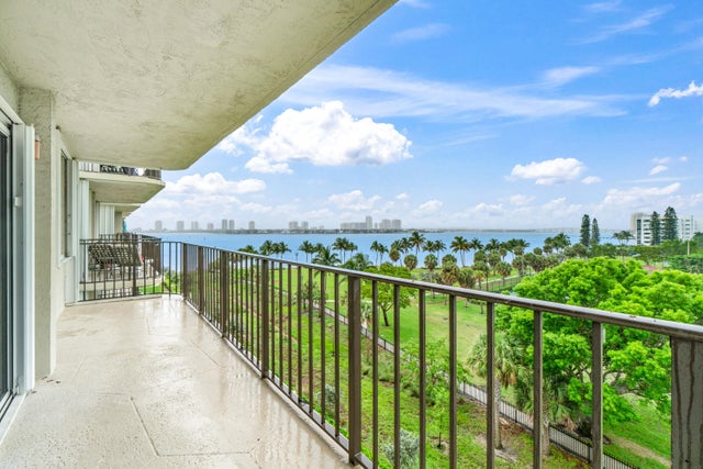 2 of 29 - 801 Lake Shore Drive #619, Lake Park, FL