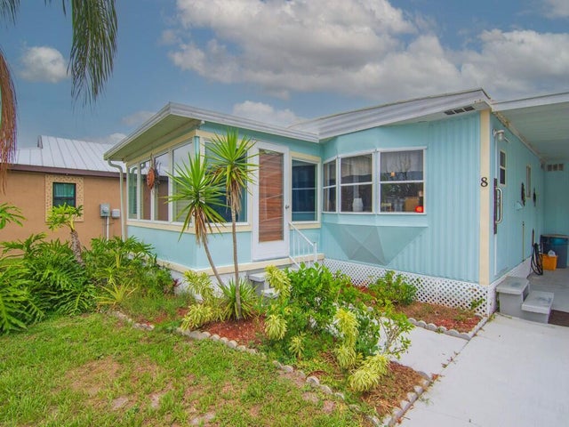 1 of 31 - 8 Brisa Lane, Port Saint Lucie, FL