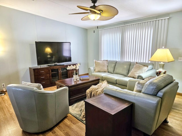 4 of 41 - 4311 Okeechobee Boulevard #20, West Palm Beach, FL