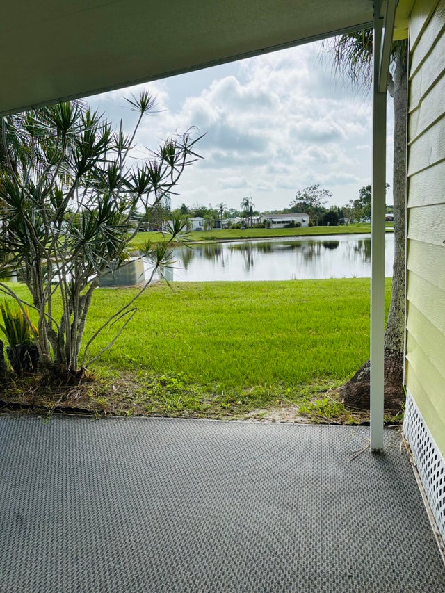 2 of 12 - 4 E Caribbean, Port Saint Lucie, FL