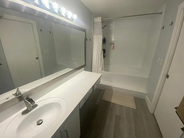 3 of 7 - 637 Executive Center Drive #n207, West Palm Beach, FL