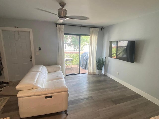 4 of 7 - 637 Executive Center Drive #n207, West Palm Beach, FL