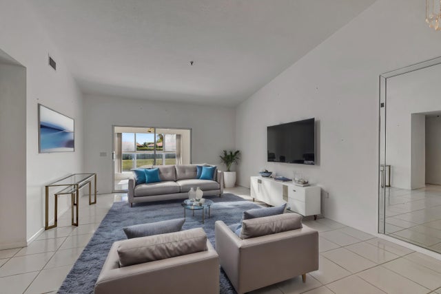 1 of 55 - 5952 Regal Glen Drive #204, Boynton Beach, FL