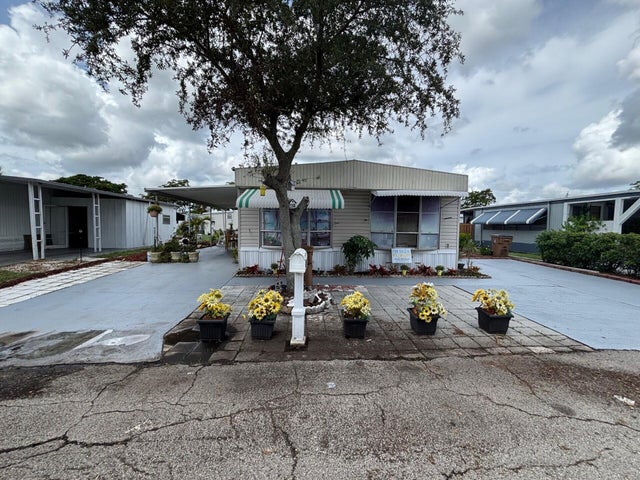 1 of 38 - 4911 Nw 1st Way, Pompano Beach, FL