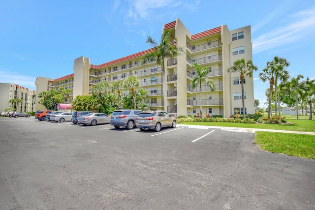 1 of 58 - 3871 Via Poinciana #505, Lake Worth, FL