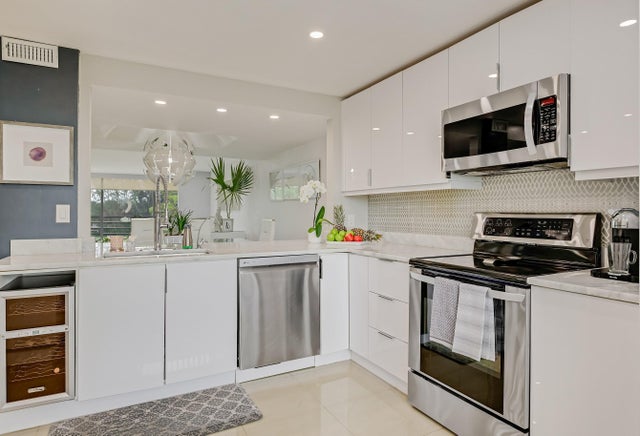 3 of 52 - 6698 10th Avenue N #426, Lake Worth, FL