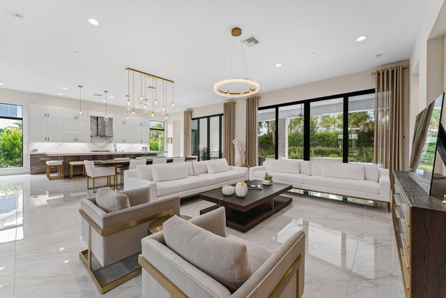 1 of 104 - 9288 Coral Isles Circle, Palm Beach Gardens, FL