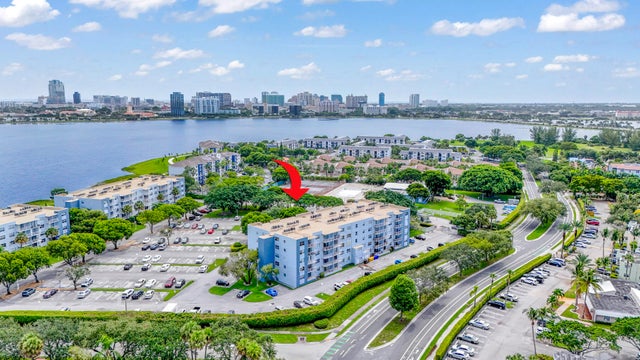1 of 18 - 500 Executive Center Drive #3k, West Palm Beach, FL
