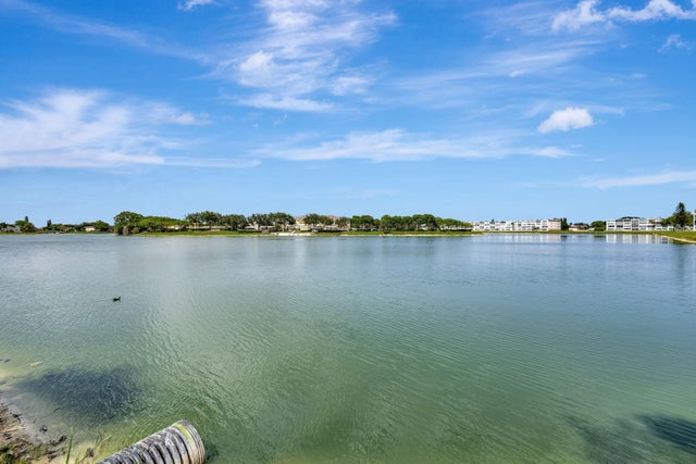 1 of 38 - 20 Somerset A, West Palm Beach, FL