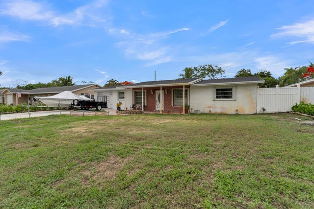 4 of 50 - 2745 Cambridge Road, Lake Worth, FL