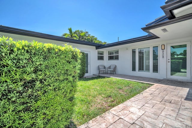 5 of 37 - 850 W Camino Real, Boca Raton, FL