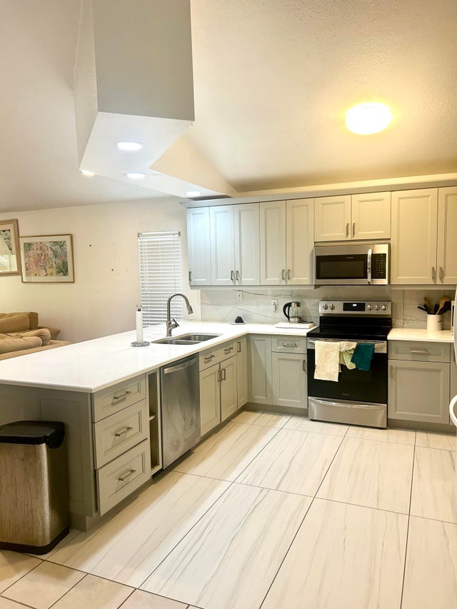 321 Broward Avenue, Greenacres