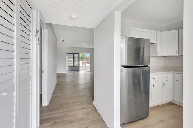 1 of 25 - 20 Abbey Lane #201, Delray Beach, FL